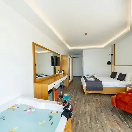 Hotel Kalkan Park *